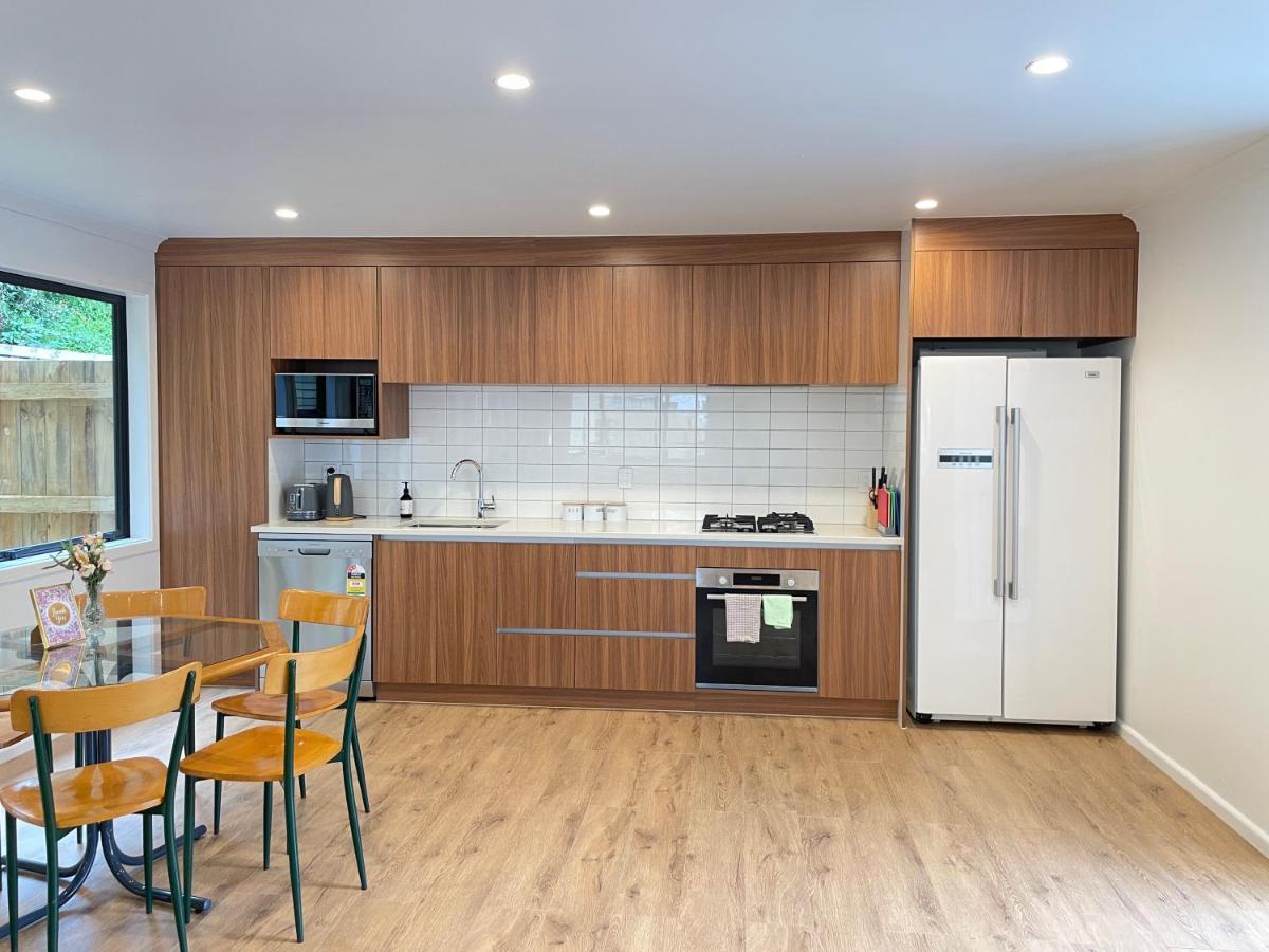 No Party Allowed, Entire Brand New 3 Bedroom Townhouse, Free Unlimited Fibre Wifi And Free Parking Веллінгтон Екстер'єр фото