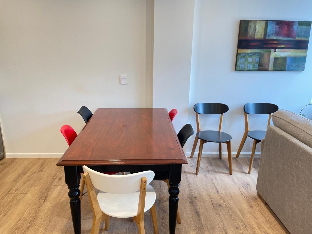 No Party Allowed, Entire Brand New 3 Bedroom Townhouse, Free Unlimited Fibre Wifi And Free Parking Веллінгтон Екстер'єр фото