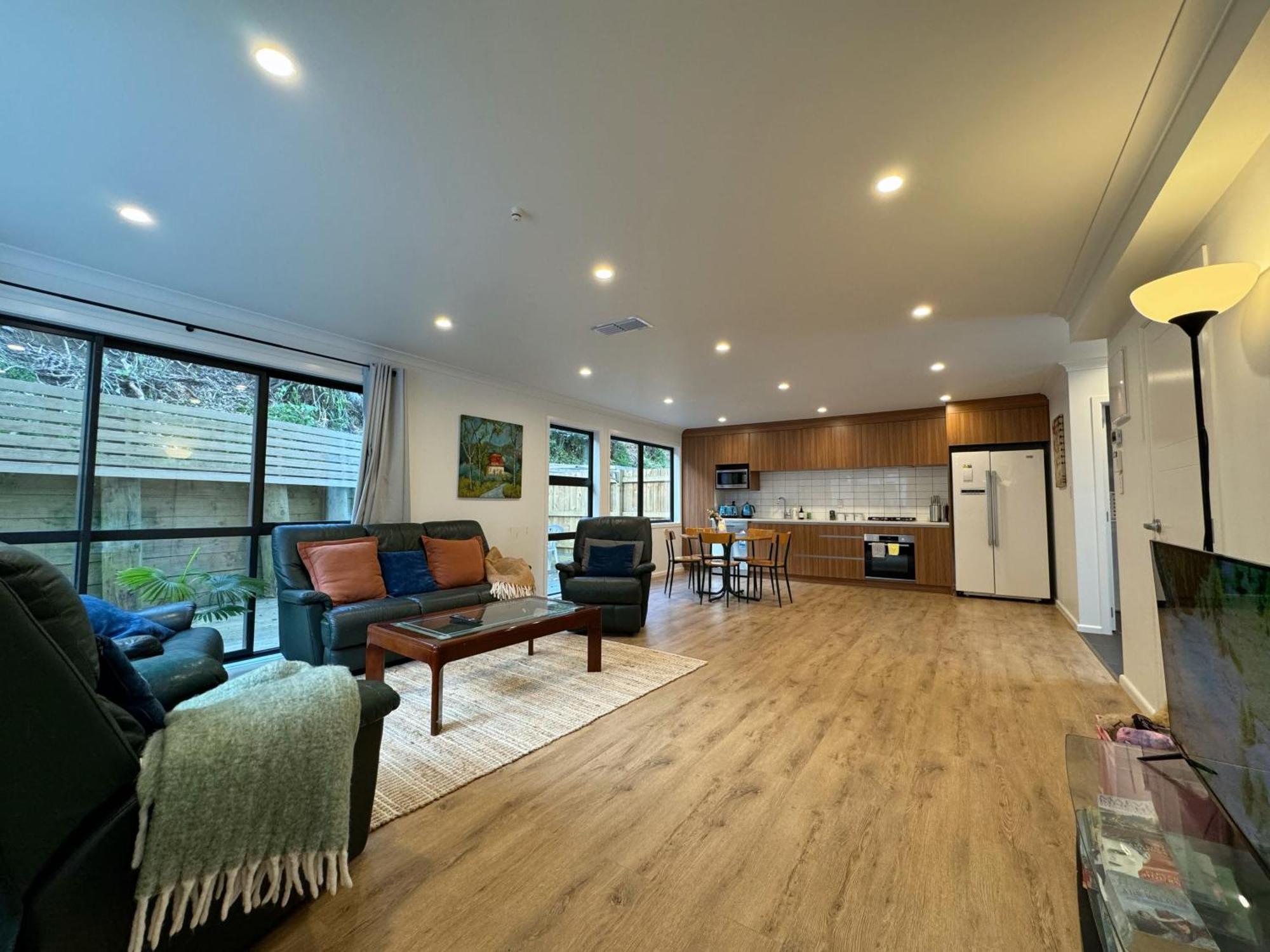 No Party Allowed, Entire Brand New 3 Bedroom Townhouse, Free Unlimited Fibre Wifi And Free Parking Веллінгтон Екстер'єр фото