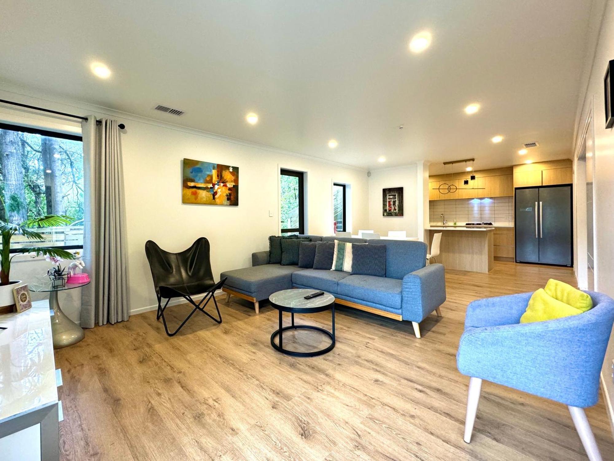 No Party Allowed, Entire Brand New 3 Bedroom Townhouse, Free Unlimited Fibre Wifi And Free Parking Веллінгтон Екстер'єр фото