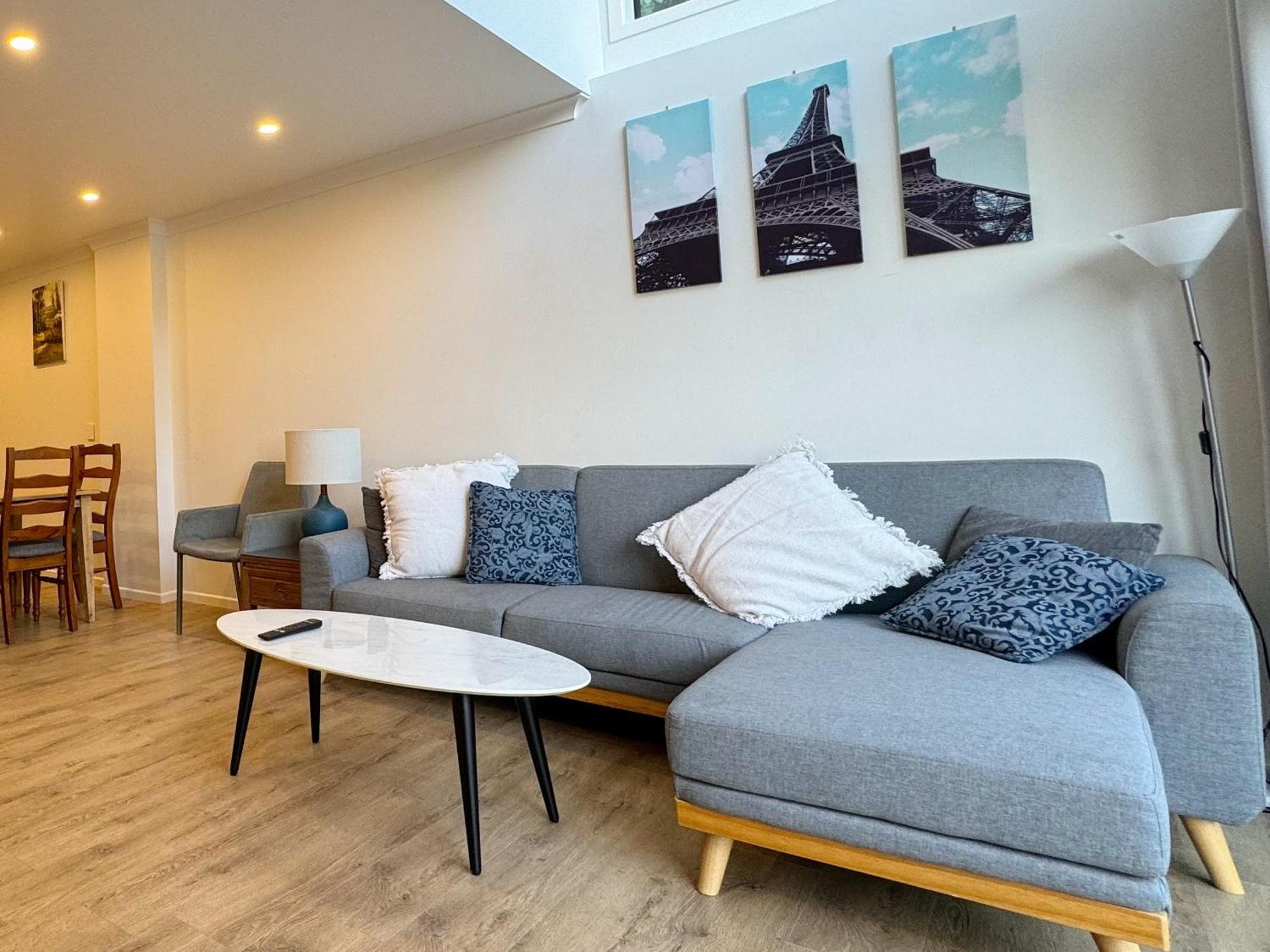 No Party Allowed, Entire Brand New 3 Bedroom Townhouse, Free Unlimited Fibre Wifi And Free Parking Веллінгтон Екстер'єр фото